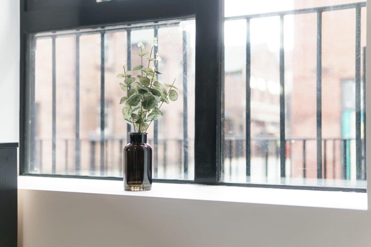 Lovely 1 Bed Apartment In Liverpool Centre Extérieur photo