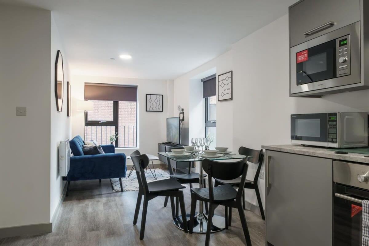 Lovely 1 Bed Apartment In Liverpool Centre Extérieur photo